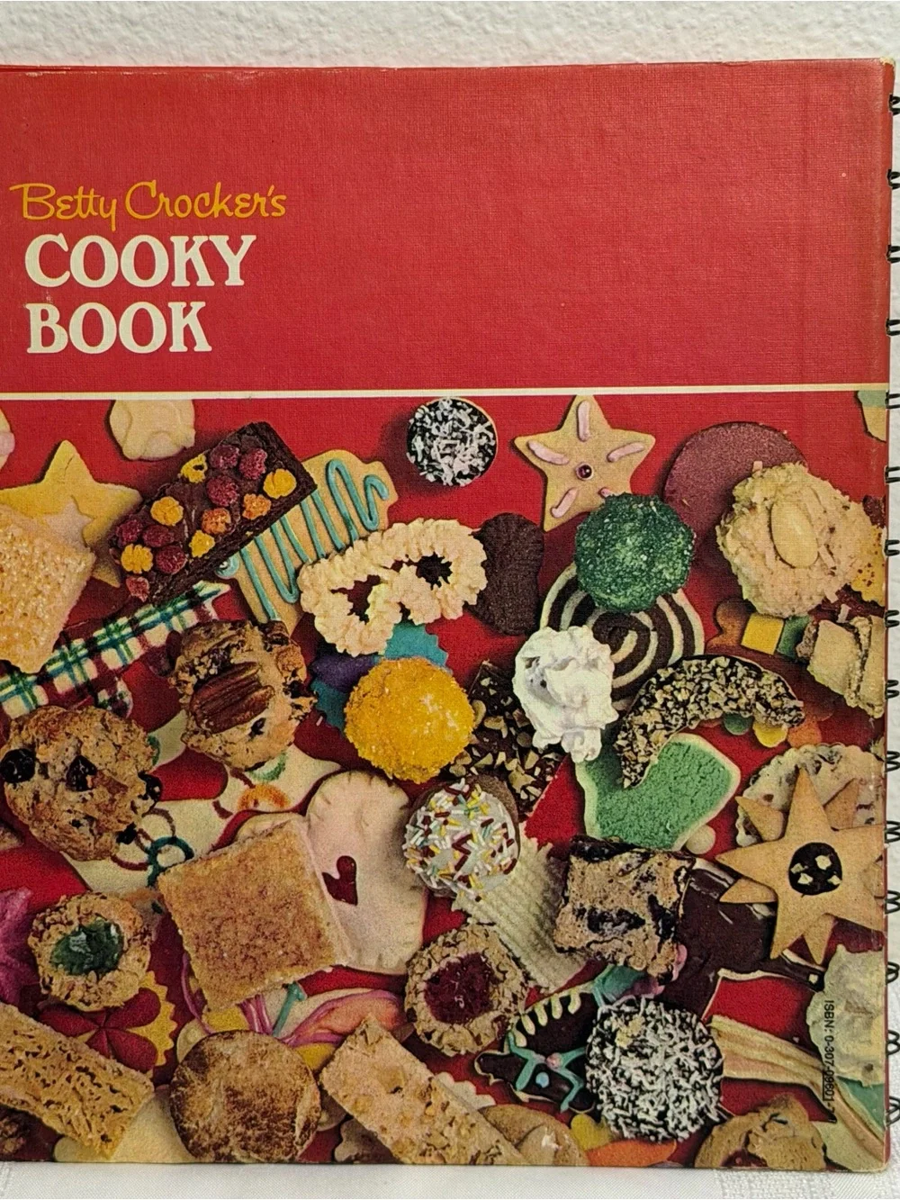 Vintage Betty Crocker's Cooky Book Spiral Binding HC 1963 20th Print 1976 Golden